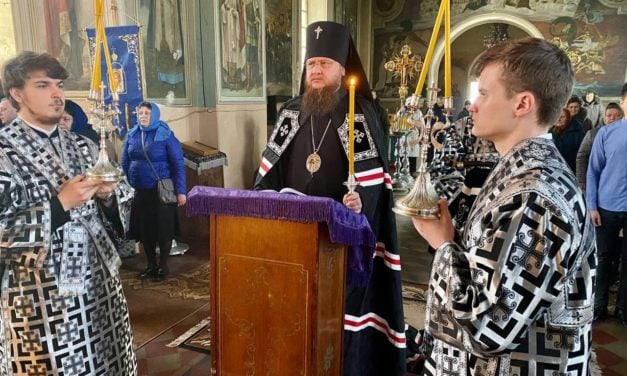 Архиепископ Феодосий совершил чтение Покаянного канона прп.Андрея Критского в Успенском соборе г.Золотоноша