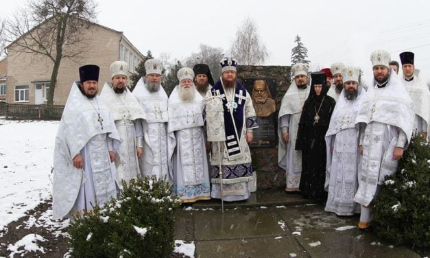 Архієпископ Феодосій вшанував пам’ять святителя Луки (Войно-Ясенецького) з нагоди 25-річчя прославлення його нетлінних мощів