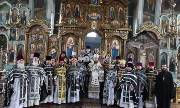 Відбулися спільна сповідь та соборна Літургія духовенства Золотоніського та Канівського благочинних округів Черкаської єпархії