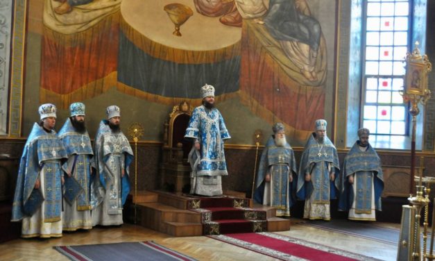 Архієпископ Черкаський і Канівський Феодосій звершив Літургію в день свята Похвали Пресвятої Богородиці
