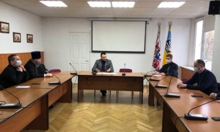 Представитель Черкасской епархии накануне Пасхи встретился с представителями власти