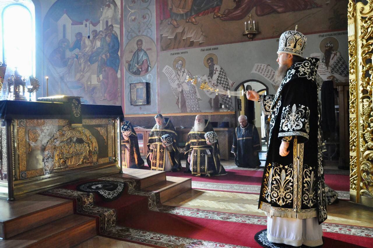 Архиепископ Феодосий совершил Литургию Преждеосвященных Даров в Великую Среду