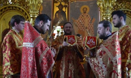 Архиепископ Черкасский и Каневский Феодосий совершил Божественную литургию в Неделю 2-ю по Пасхе