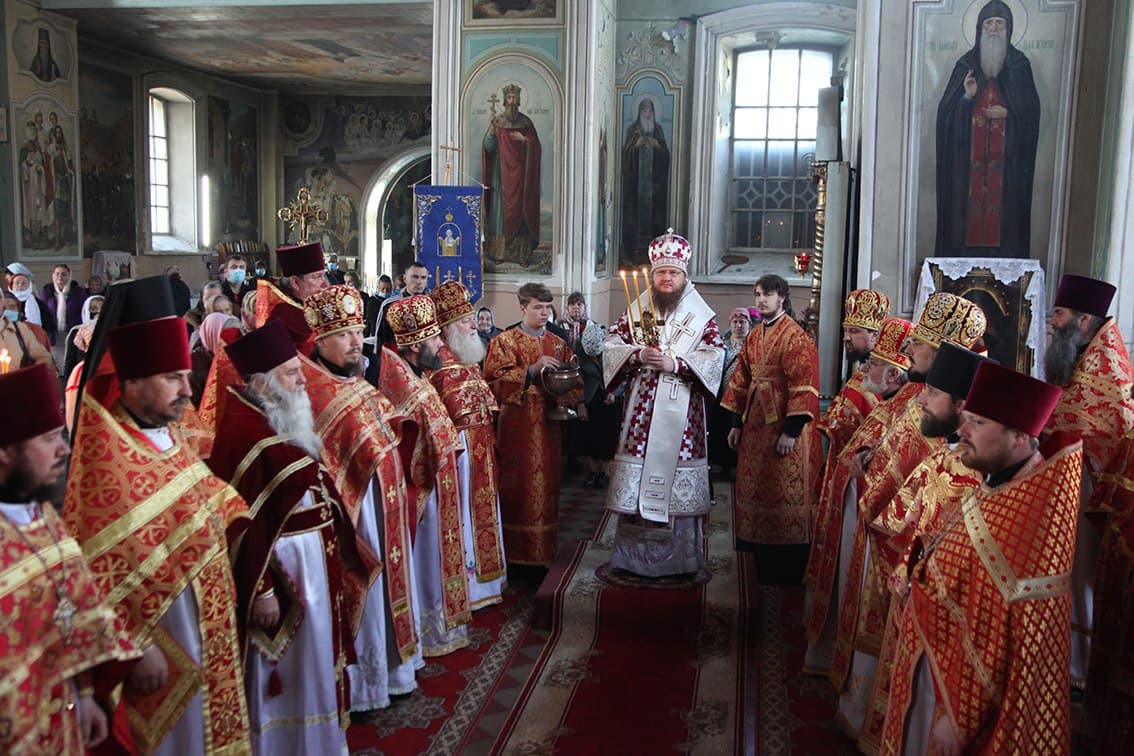 Архиепископ Феодосий совершил освящение престола в боковом приделе Свято-Успенского собора г.Золотоноша