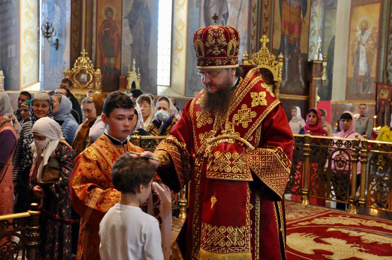 Архиепископ Черкасский и Каневский Феодосий совершил всенощное бдение накануне Недели 4-й по Пасхе