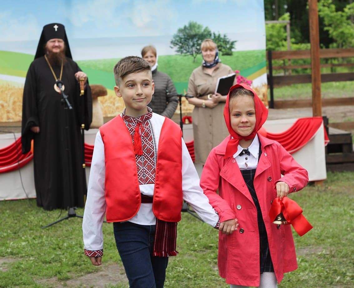 Архиепископ Феодосий благословил праздник «Последнего звонка» в Первой Черкасской православной гимназии