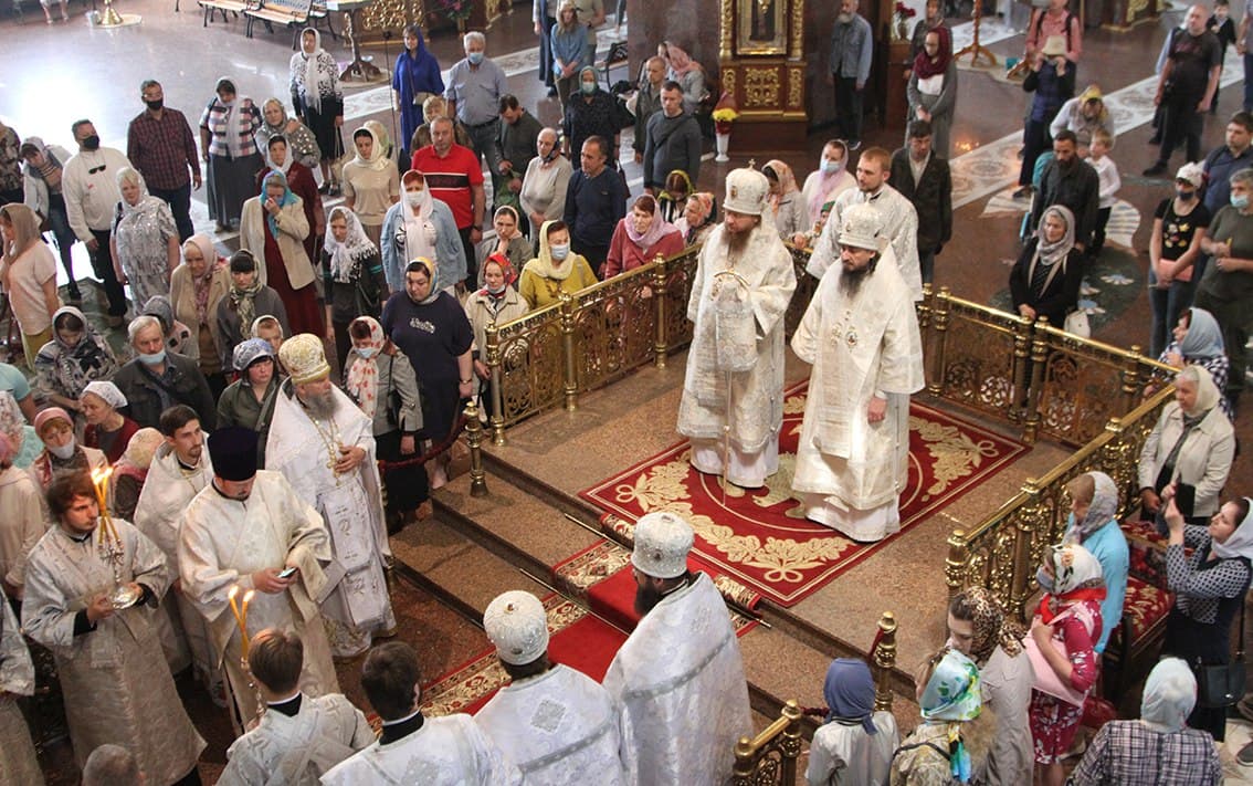 Архиепископ Феодосий возглавил праздничное богослужение в честь Вознесения Господня
