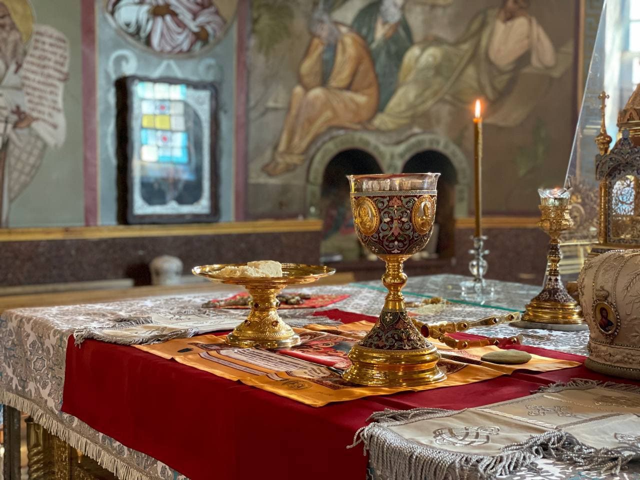 Архиепископ Феодосий возглавил Литургию в Архангело-Михайловском кафедральном соборе города Черкассы