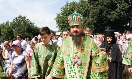 Епископ Корсунь-Шевченковский Антоний возглавил престольный праздник Свято-Троицкого Мотронинского женского монастыря