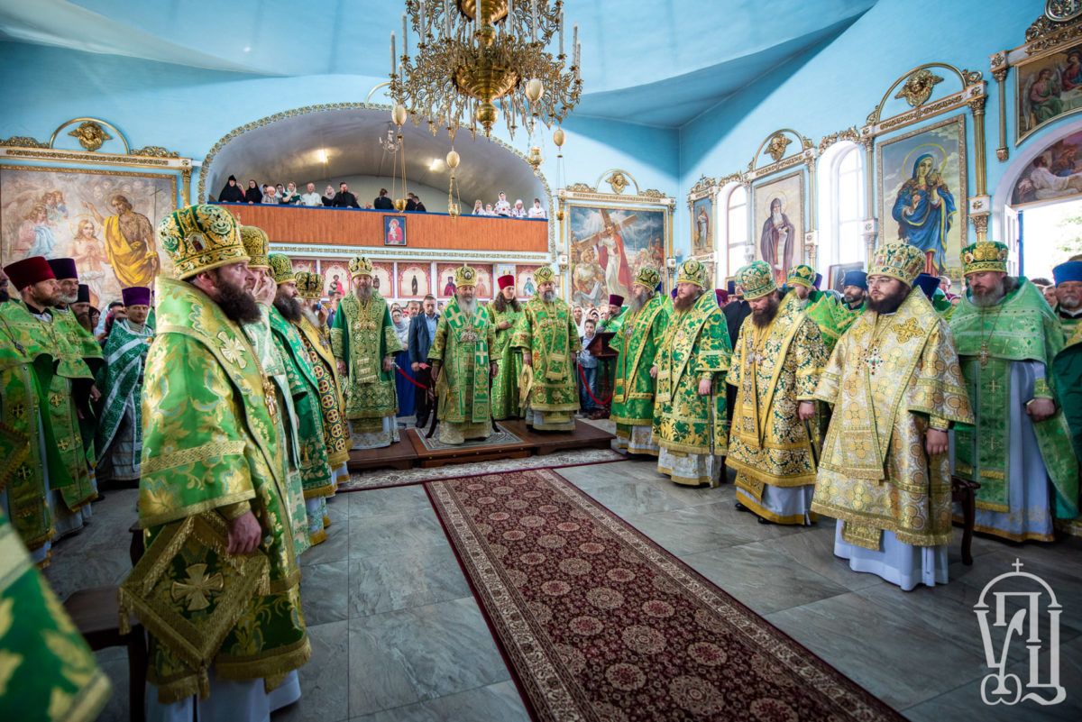 Архиепископ Феодосий сослужил Предстоятелю УПЦ на торжествах по случаю прославления святых в Александрии