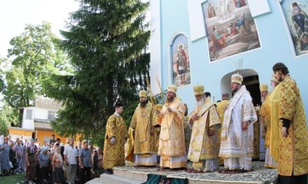 Соборне архієрейське богослужіння в Золотоніському жіночому монастирі