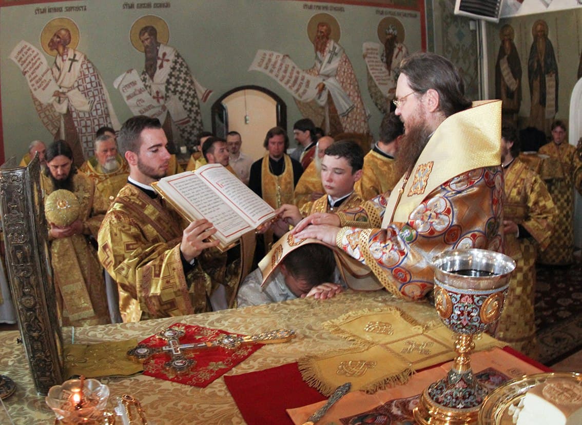 Архиепископ Феодосий почтил память преподобного Сергия Радонежского и рукоположил еще одного клирика для Черкасской епархии