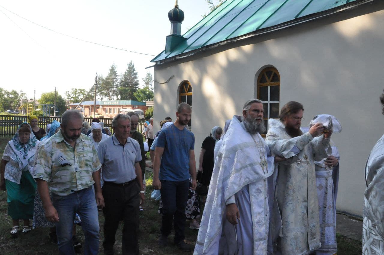 Архиепископ Феодосий освятил храм в честь святителя Николая Чудотворца