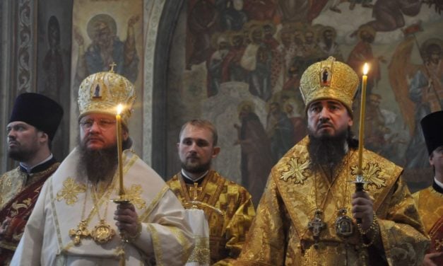 Архиепископ Черкасский и Каневский Феодосий возглавил всенощное бдение накануне Недели 8-й по Пятидесятнице