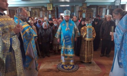 Літургія у день свята Казанської ікони Божої Матері у монастирі Різдва Пресвятої Богородиці Черкас