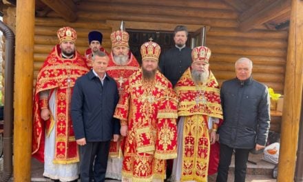 Митрополит Феодосій звершив Літургію престольного свята у храмі Черкаського хімзаводу «Азот»