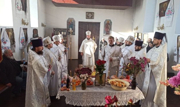 Архиепископ Иоанн совершил Литургию в 40 день кончины почившего протоиерея Вячеслава Спасиченка