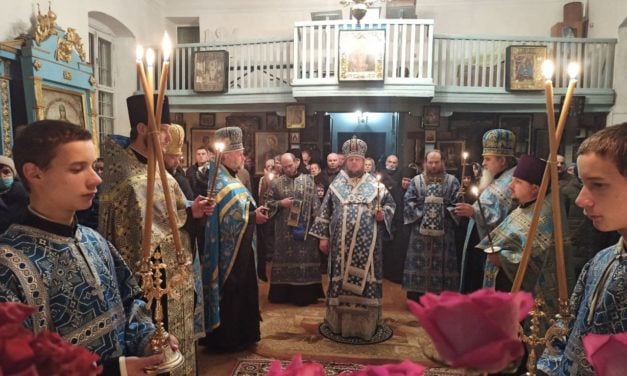 Всенощное бдение накануне Недели 24-й по Пятидесятнице в монастыре Рождества Пресвятой Богородицы Черкасс
