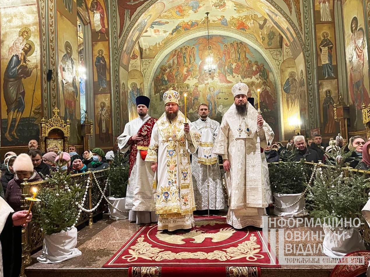 Митрополит Черкаський і Канівський Феодосій очолив всенічне бдіння напередодні Різдва Христового