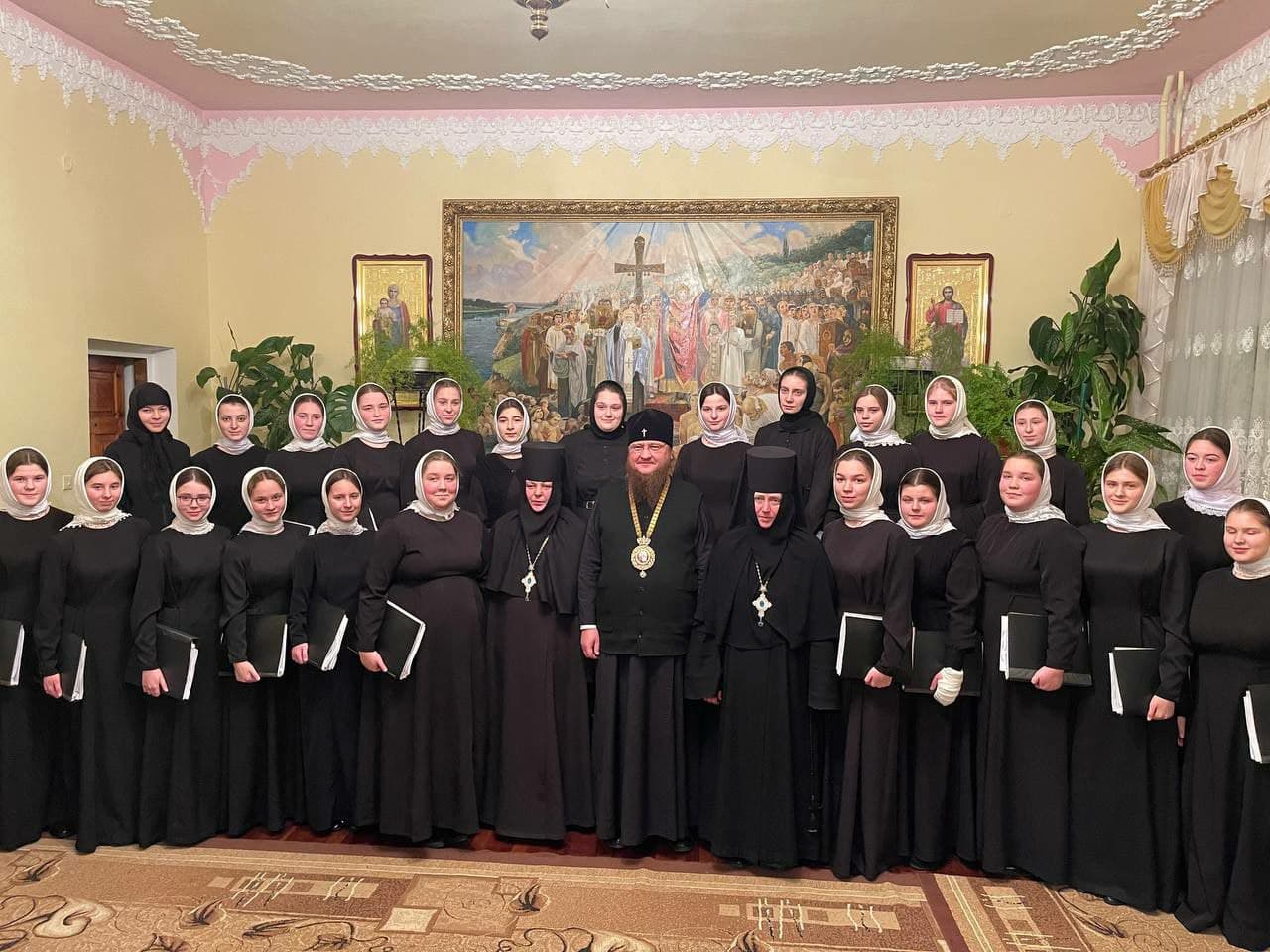 Митрополит Феодосий посетил Корецкое регентско-катехизаторское духовное училище