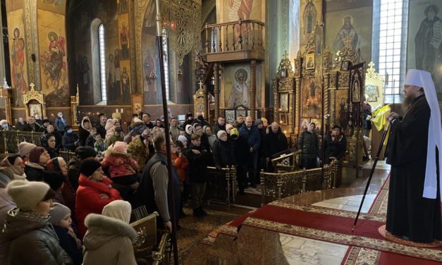 Ранняя литургия в Неделю мясопустную в Архангело-Михайловском кафедральном соборе г.Черкассы