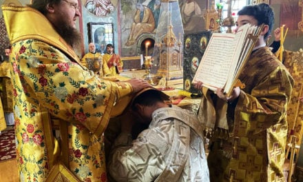 Митрополит Феодосій очолив літургію в Архангело-Михайлівському кафедральному соборі та рукоположив диякона для Черкаської єпархії