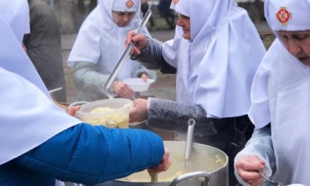 Черкаська єпархія готує та надає гарячі благодійні обіди для нужденних