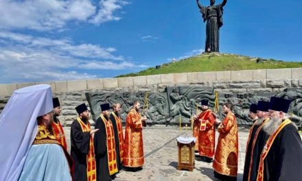 Митрополит Черкасский и Каневский Феодосий молитвенно почтил подвиг защитников Родины в годы Второй мировой войны