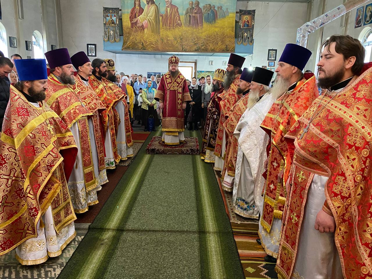 Митрополит Феодосий возглавил соборную Литургию духовенства Смелянского благочиния (+ВИДЕО)