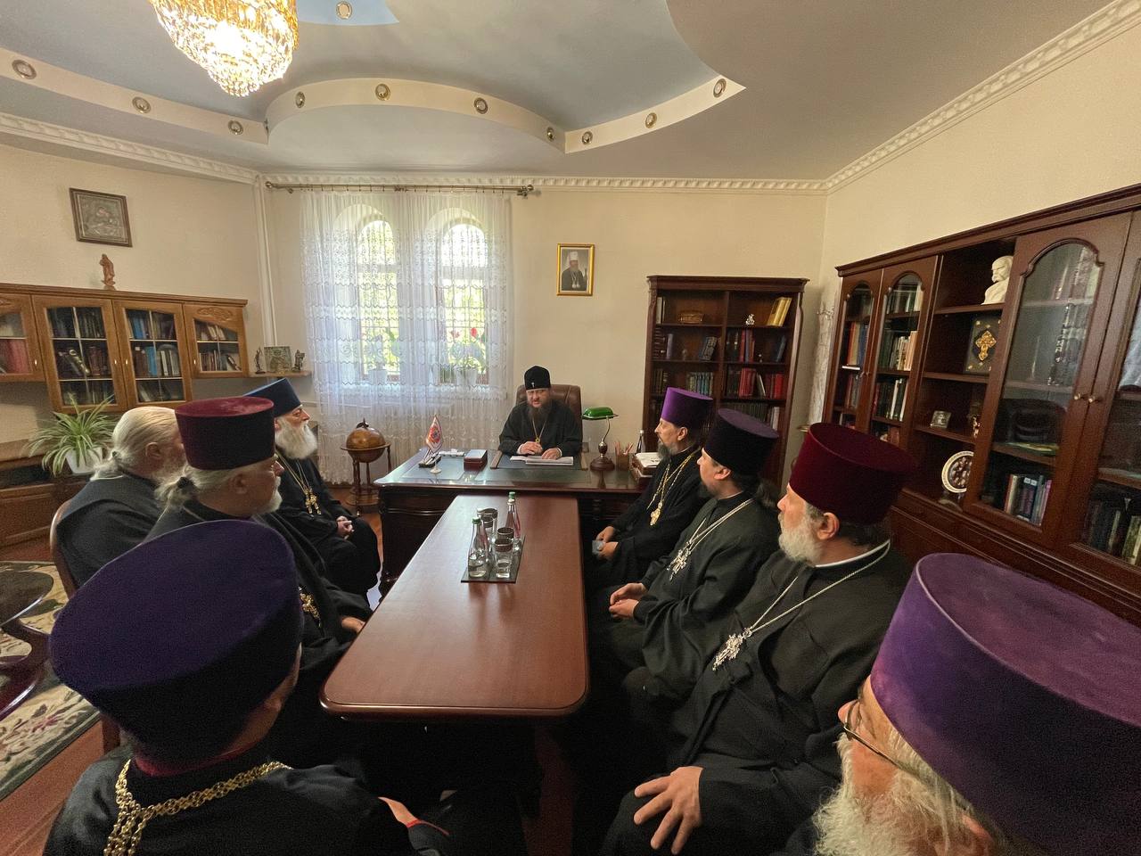 Митрополит Феодосий провел поочередные совещания с благочинными Черкасской епархии и настоятельницами монастырей Черкасщины