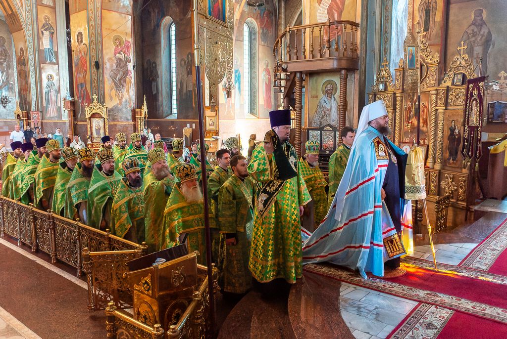 В день пам’яті преподобного Сергія Радонезького митрополит Феодосій очолив соборну Літургію в Архангело-Михайлівському кафедральному соборі м.Черкаси (+ВІДЕО)