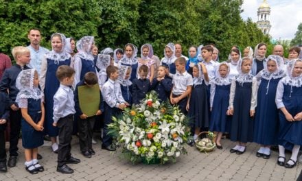 ЧЕРКАСЬКА ГІМНАЗІЯ У БЛАЖЕННІШОГО – ВІДЕОЗАМАЛЬОВКИ