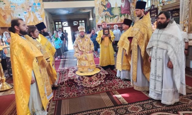 Архиепископ Золотоношский Иоанн представил в Шполе нового благочинного Шполянского округа Черкасской епархии
