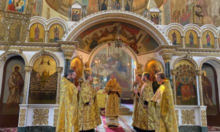 Рання Літургія в Неділю 4-ту після П’ятидесятниці в Архангело-Михайлівському кафедральному соборі м.Черкаси