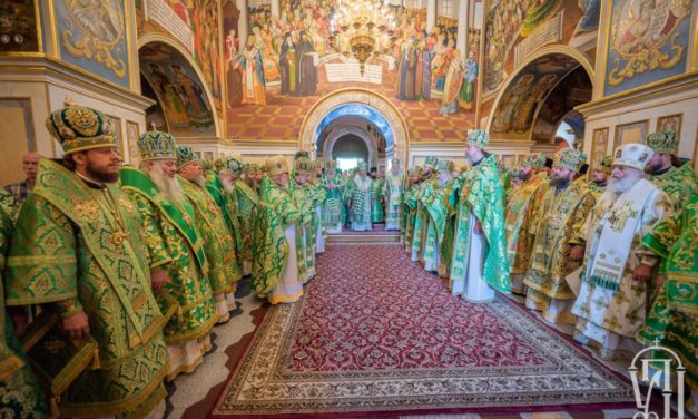 Митрополит Феодосій і єпископ Антоній співслужили Предстоятелю УПЦ в Києво-Печерській Лаврі