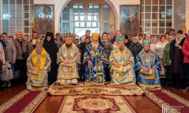 Митрополит Питирим очолив престольне свято Красногірського Золотоніського жіночого монастиря (+ВІДЕО)