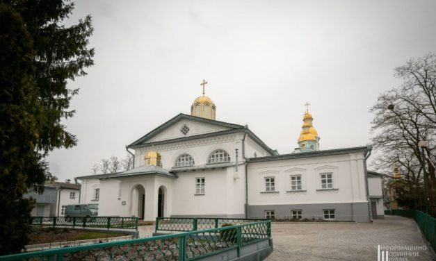 Соборная архиерейская Литургия в Золотоношском Красногорском монастыре (+ВИДЕО)