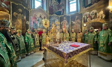 Митрополит Феодосій та вікарії Черкаської єпархії взяли участь у святковому богослужінні в Києво-Печерській Лаврі (+ВІДЕО)