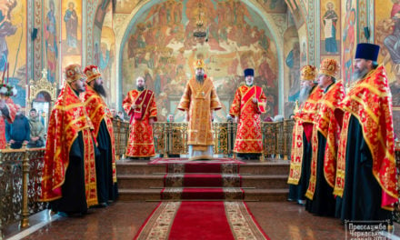 Пасхальна вечірня в Архангело-Михайлівському кафедральному соборі м.Черка