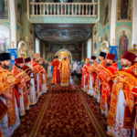Епископ Антоний совершил Литургию в Светлую субботу в Свято-Успенском соборе г.Золотоноша (+ВИДЕО)