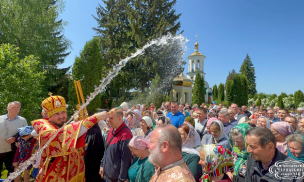 Архиерейская Литургия в престольный праздник скита Свято-Покровского Красногорского монастыря