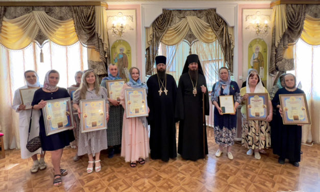 До свята Святої Трійці співробітники Черкаської єпархії удостоєні церковних нагород