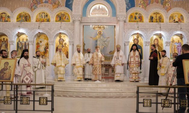 В Албанской Церкви раскритиковали позицию Фанара по Украине