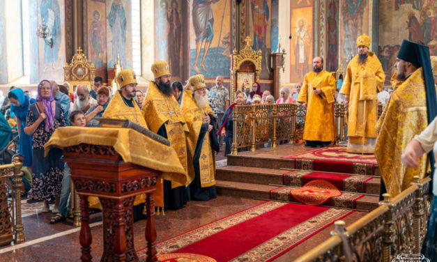 Всенічне бдіння напередодні Неділі 8-ї після П’ятидесятниці в Архангело-Михайлівському кафедральному соборі м.Черкаси