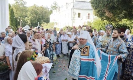 Митрополит Миколай очолив урочистості престольного свята Успенського собору м. Канева