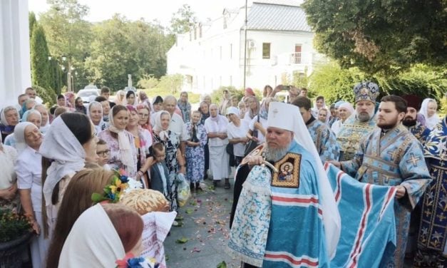 Митрополит Николай возглавил торжества престольного праздника Успенского собора г. Канева