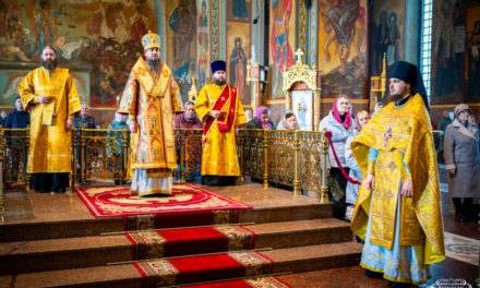 Божественна літургія в Неділю 22-гу після П’ятидесятниці в Архангело-Михайлівському кафедральному соборі м. Черкаси