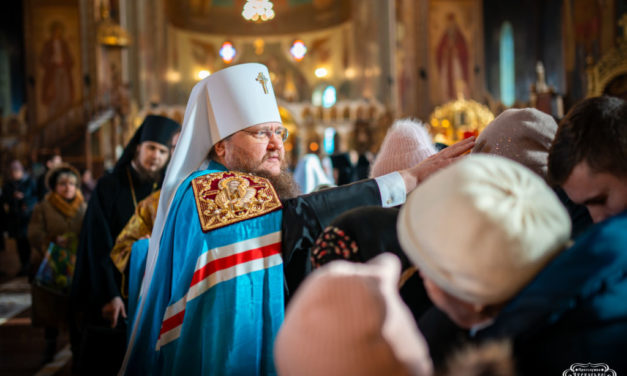 Митрополит Феодосій після 8-місячної перерви звершив Літургію в кафедральному соборі м.Черкаси (+ВІДЕО)