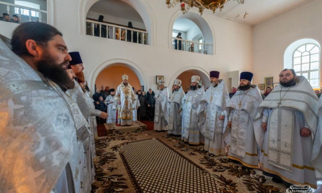 Архиерейская Литургия в Лебединском монастыре в день Отдания праздника Богоявления (+ВИДЕО)