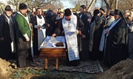 Архиепископ Иоанн совершил погребение клирика Золотоношского благочиния